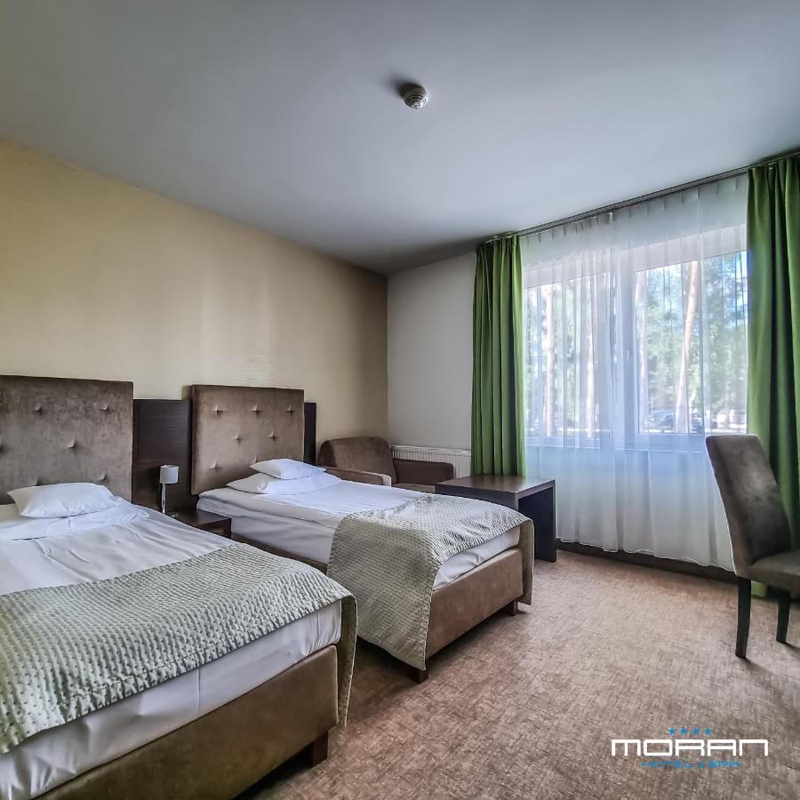 Hotel Moran & Spa Powidz Kültér fotó