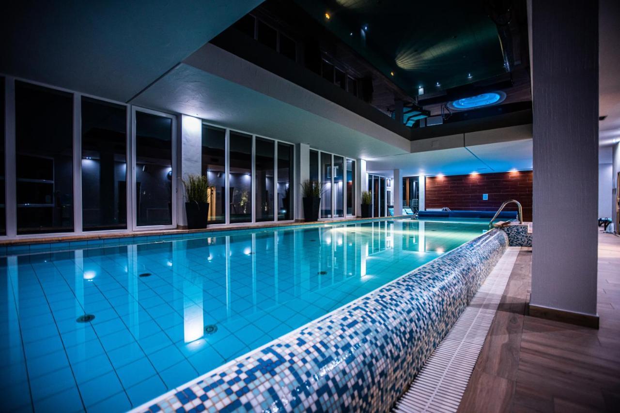 Hotel Moran & Spa Powidz Kültér fotó