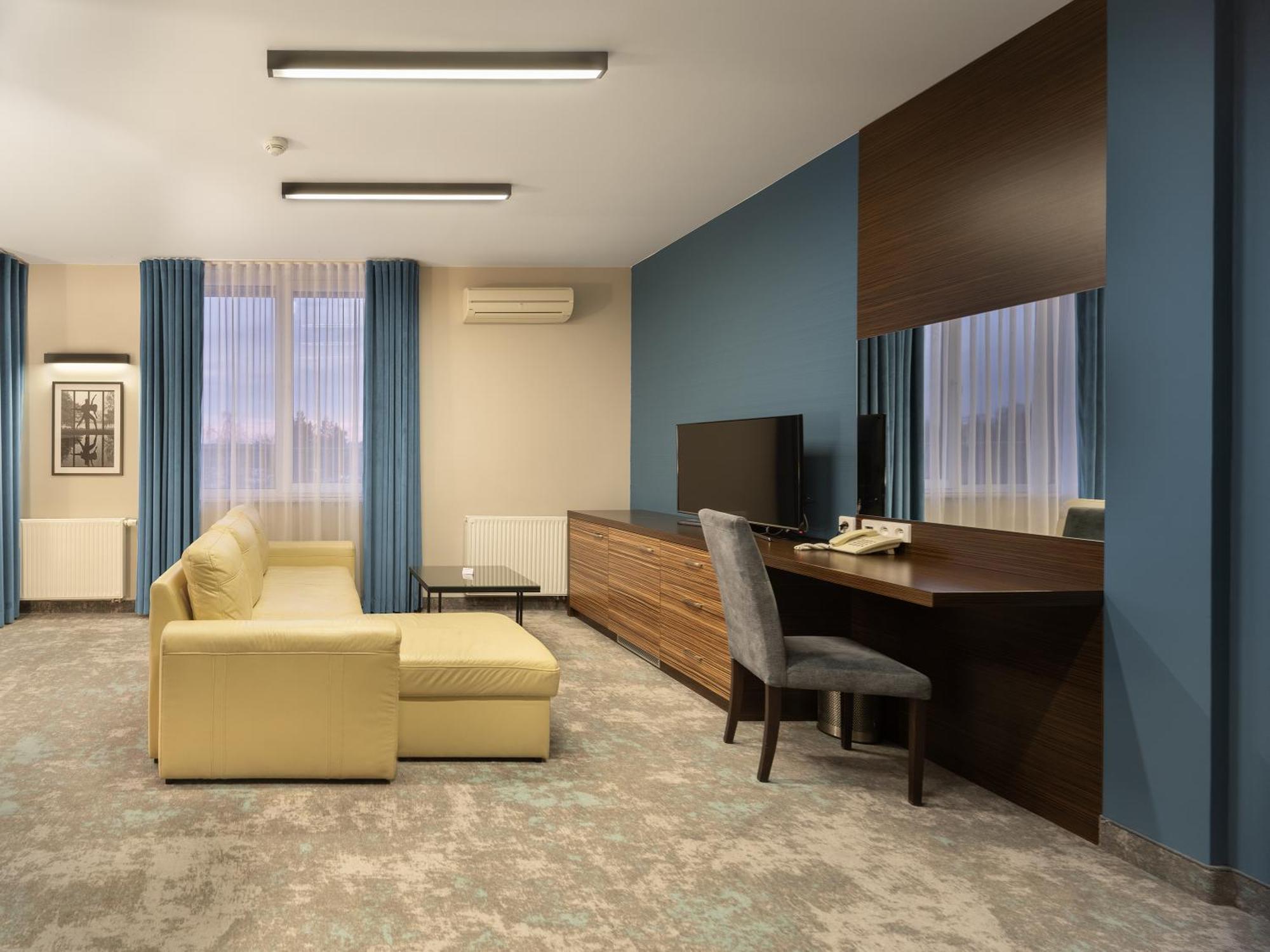 Hotel Moran & Spa Powidz Kültér fotó