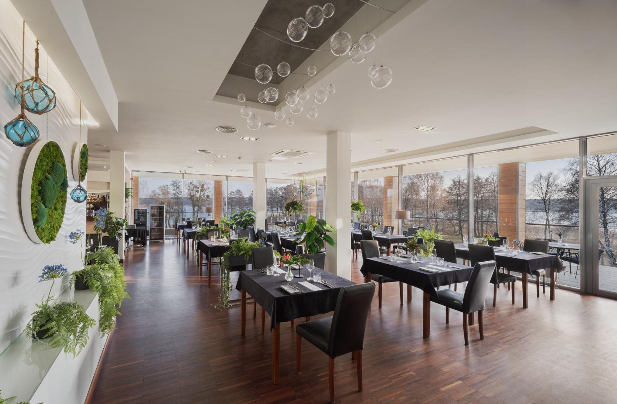 Hotel Moran & Spa Powidz Kültér fotó