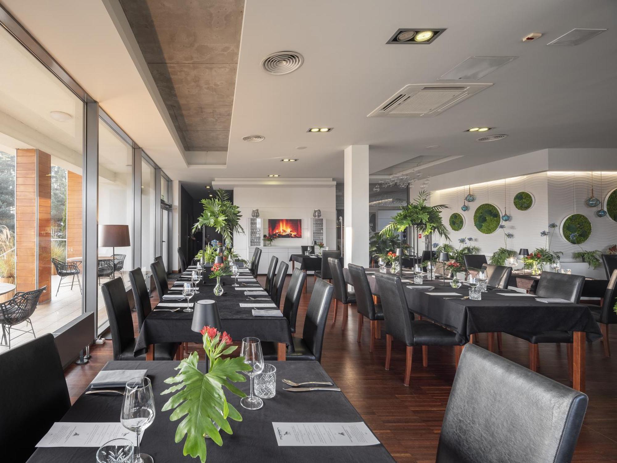 Hotel Moran & Spa Powidz Kültér fotó