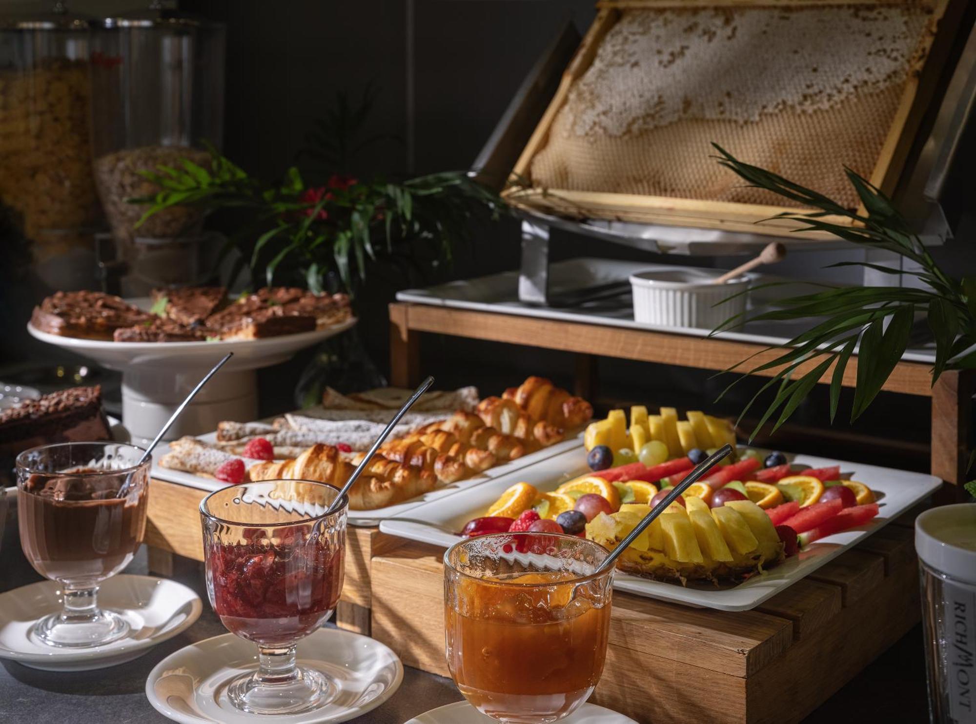 Hotel Moran & Spa Powidz Kültér fotó